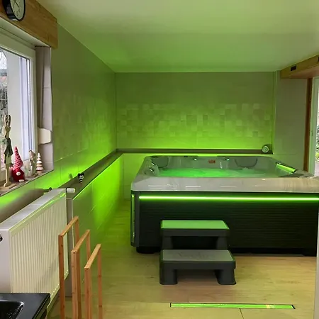 Spacieux Avec Terrasse Et Jardin A Lohr, 120 M². アパート