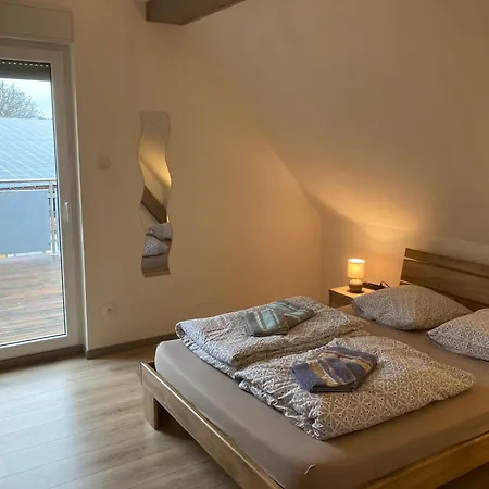 Spacieux Avec Terrasse Et Jardin A Lohr, 120 M². アパート